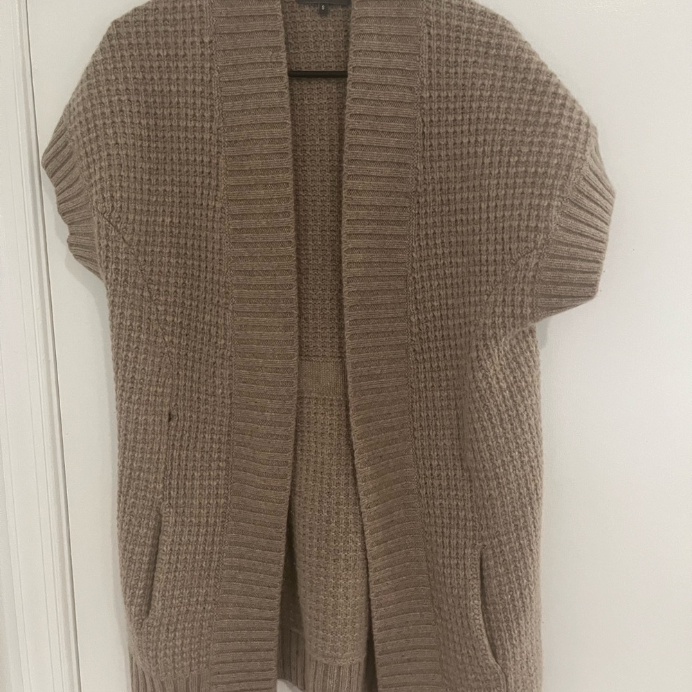 Vince Tan Knit Cardigan Sweater Sleeveless Open Front Size Small Quiet luxury